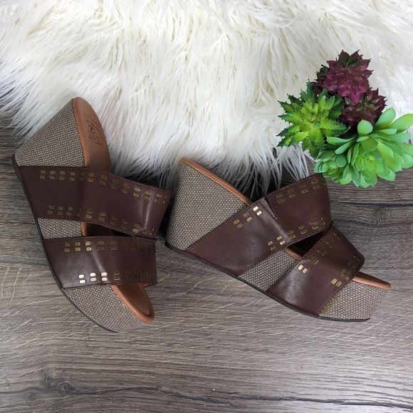 Lucky Brand Sarabelle Wedge Studded Leather - Picture 3 of 10